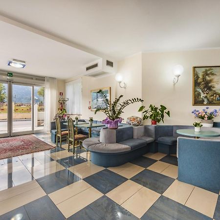 Aviano Palace Hotel Екстериор снимка
