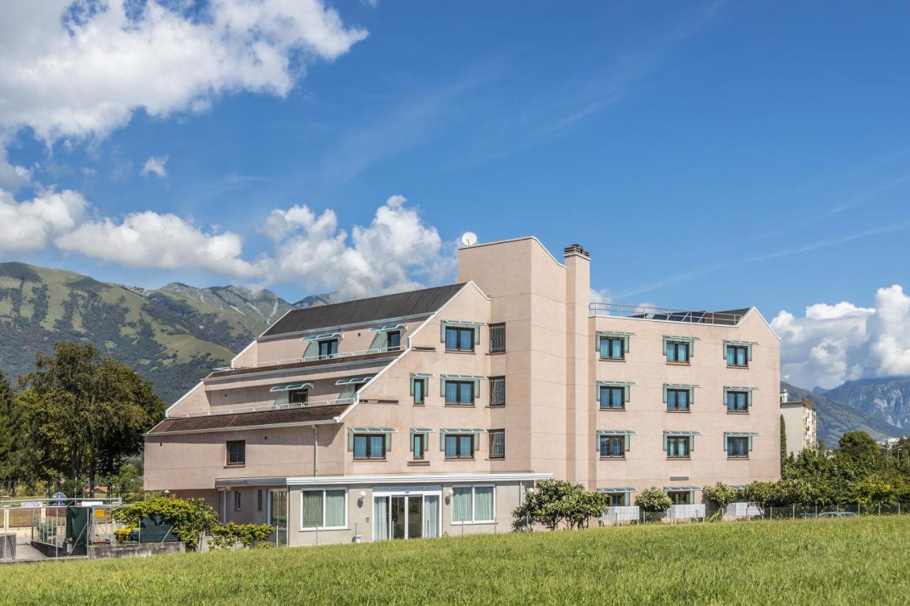 Aviano Palace Hotel Екстериор снимка