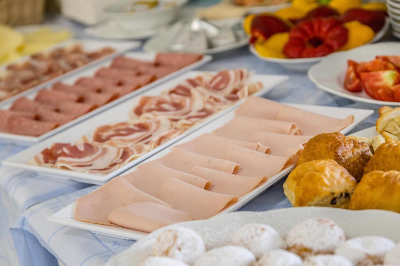 Aviano Palace Hotel Екстериор снимка