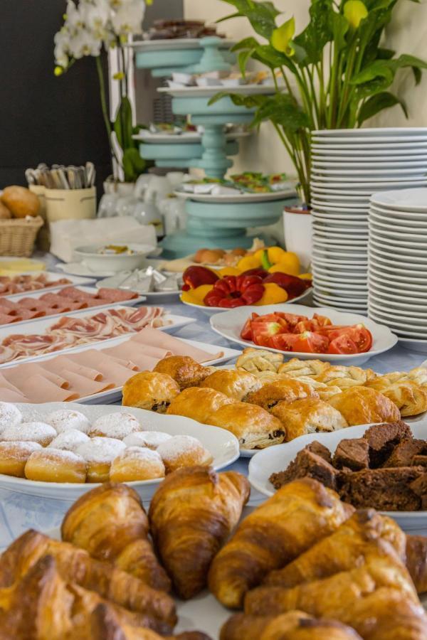 Aviano Palace Hotel Екстериор снимка