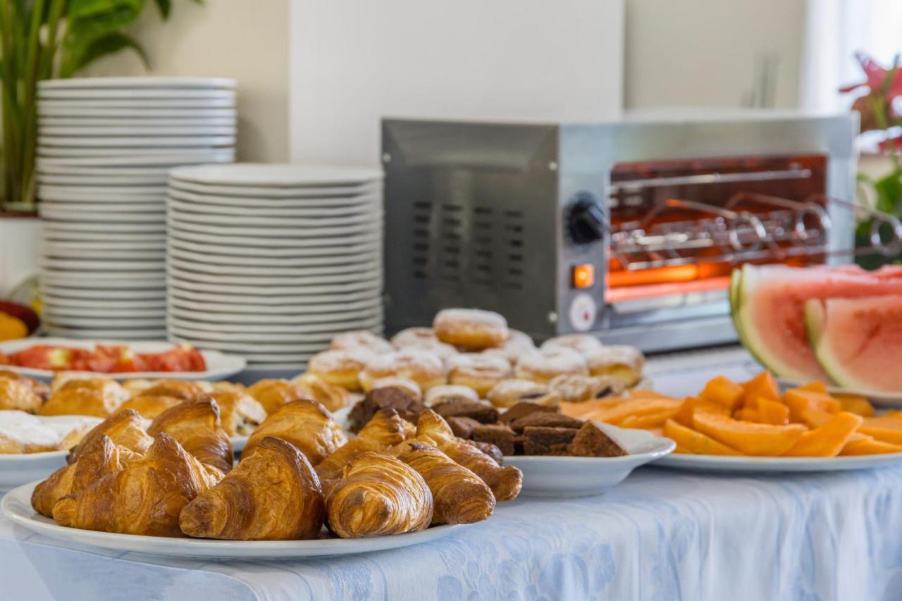 Aviano Palace Hotel Екстериор снимка