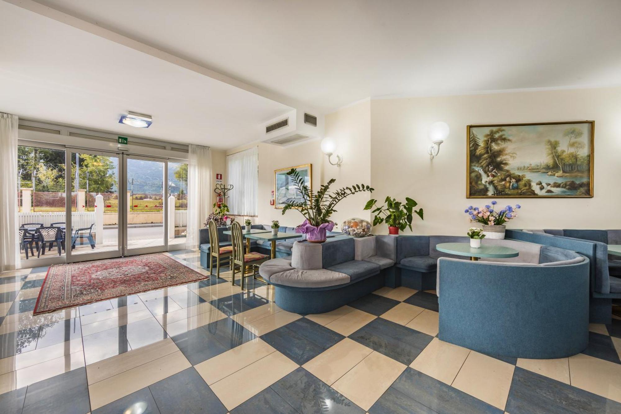 Aviano Palace Hotel Екстериор снимка
